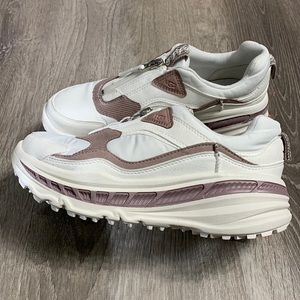 Ugg Sneakers CA805 NWT